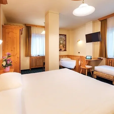 호텔 Astoria 3*